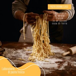 Laboratorio di pasta fresca in un'antica casa di terra