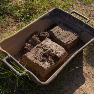 Laboratorio sulla lavorazione della terra cruda