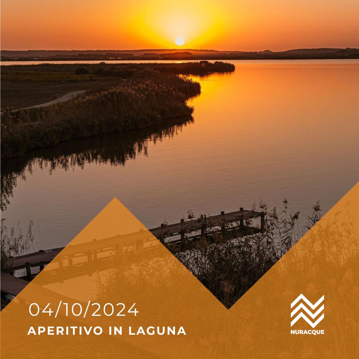 Aperitivo in laguna al tramonto