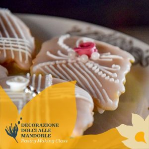 Decorazione dolci sardi di mandorle