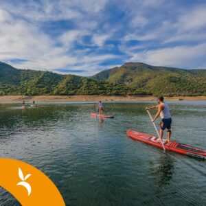 Escursione in SUP con aperitivo a pelo d'acqua sul lago di Leni