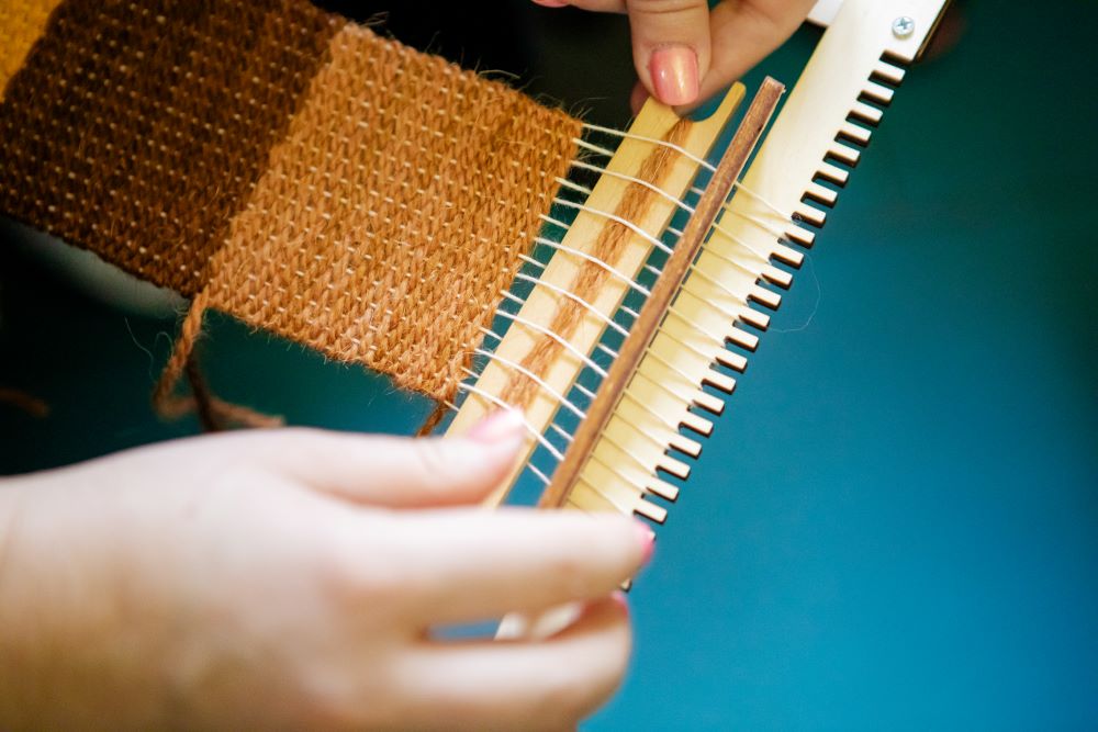 Il Dono della Tessitura: il filo dell'arte e della vita