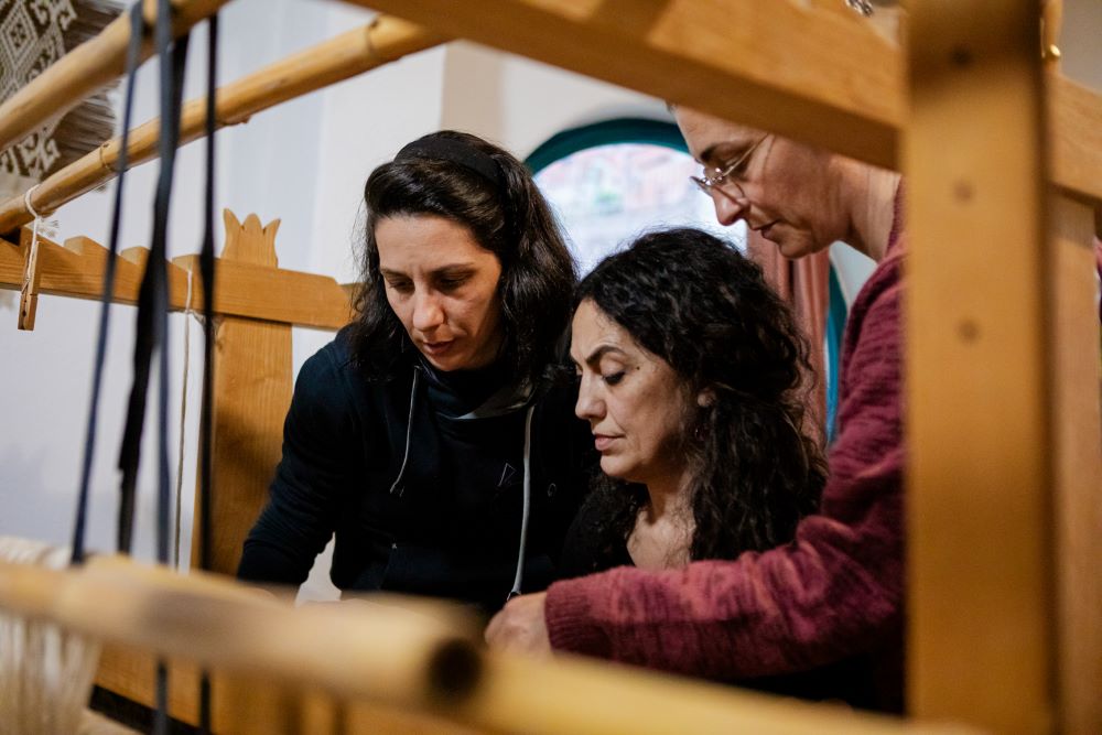 Il Dono della Tessitura: il filo dell'arte e della vita