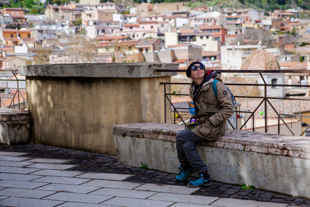 Cibo e memorie: passeggiata nel paese d'ombre di Giuseppe Dessì