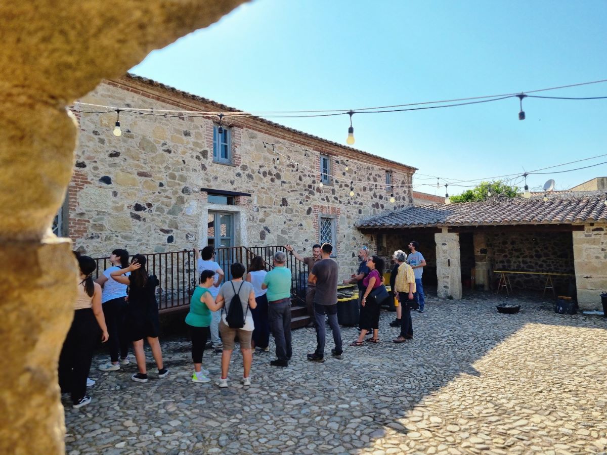 Alla scoperta delle dimore di terra e di pietra di Villaurbana - immagine 9