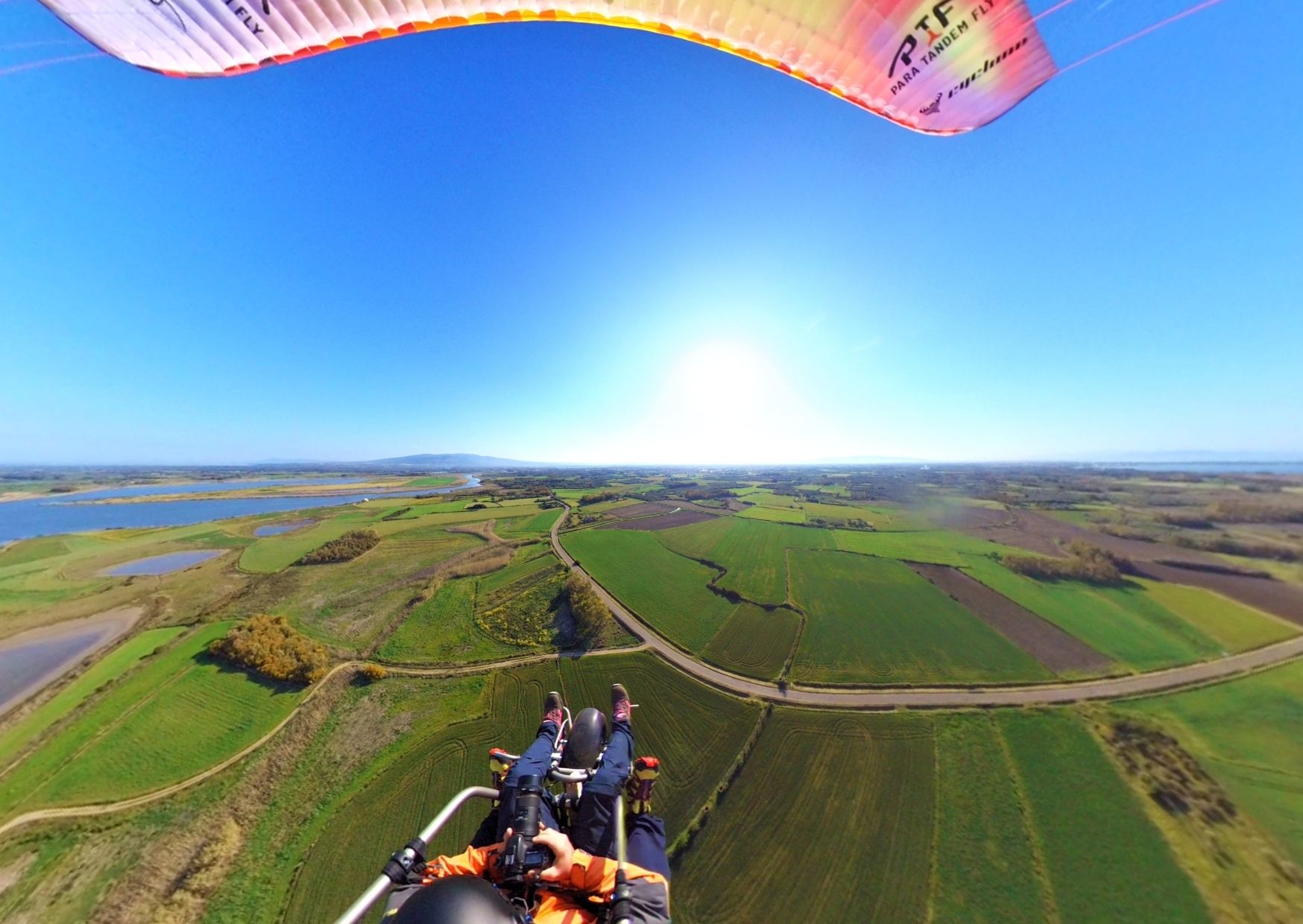 Volo al tramonto in paramotore nel Sinis - sabato - immagine 4